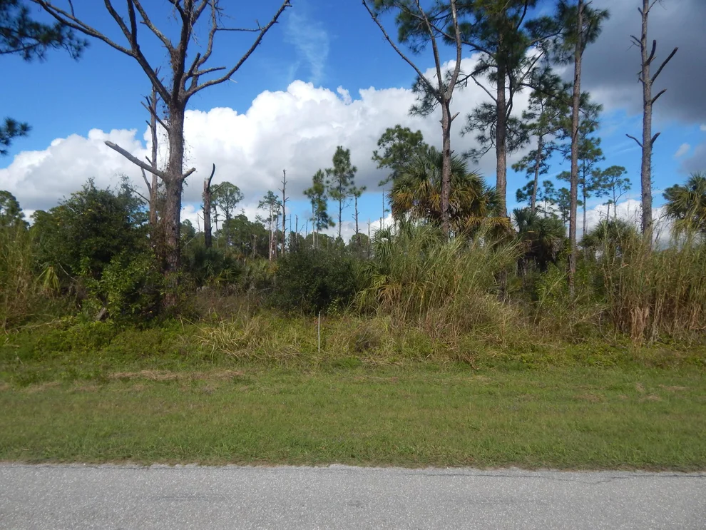 Unit for sale at 575 Avenida Del Sur, Clewiston, FL 33440