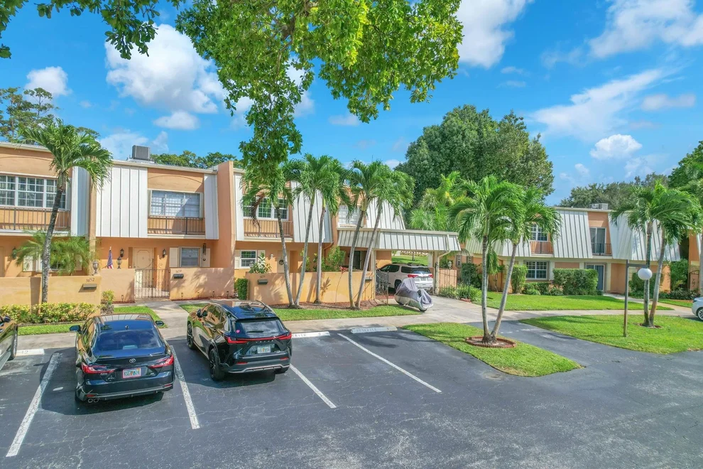 Unit for sale at 3656 Citrus Trace, Fort Lauderdale, FL 33328