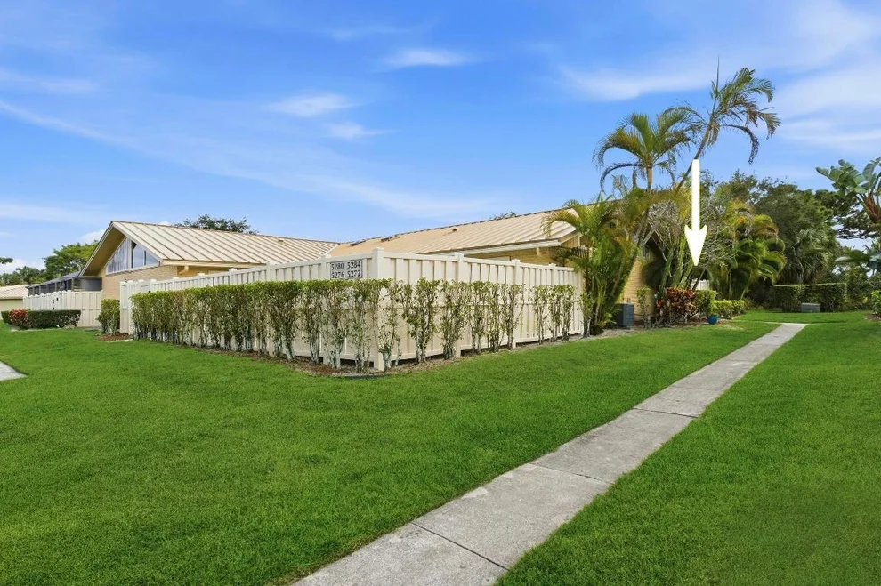 Unit for sale at 5284 Eagle Lake Drive, Palm Beach Gardens, FL 33418