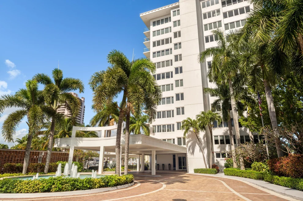 Unit for sale at 701 E Camino Real, Boca Raton, FL 33432