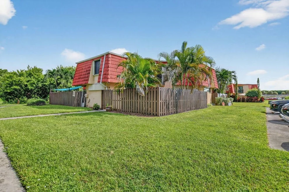 Unit for sale at 23018 Oxford Place, Boca Raton, FL 33433