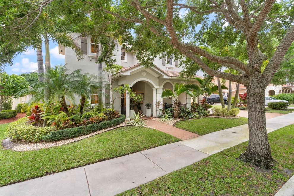 Unit for sale at 132 Via Veracruz, Jupiter, FL 33458