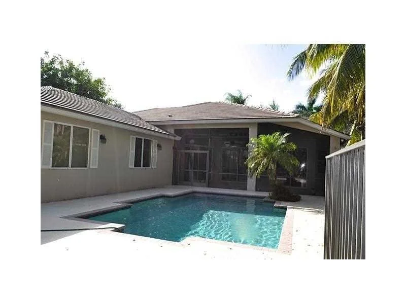 Unit for sale at 2614 Oakbrook Court, Weston, FL 33332