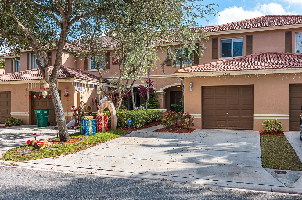 Unit for sale at 5408 Crossing Rocks Court, Riviera Beach, FL 33407