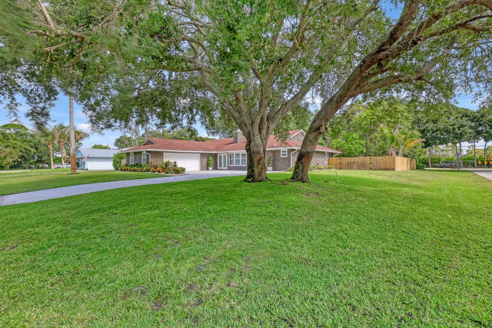 Unit for sale at 6185 White Oak Court, Jupiter, FL 33458