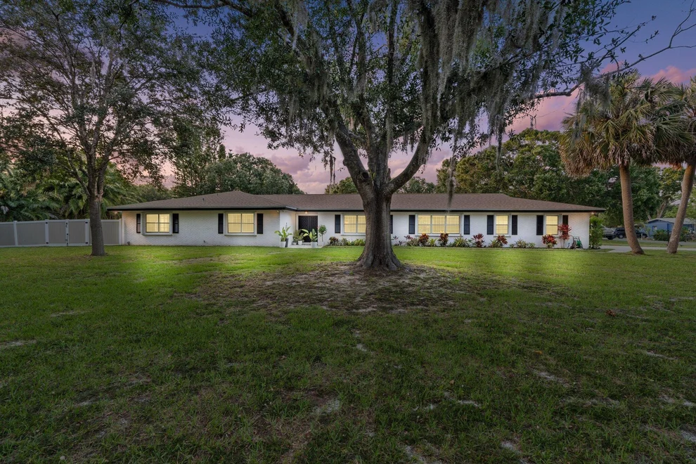 Unit for sale at 2900 Grove Drive, Fort Pierce, FL 34981