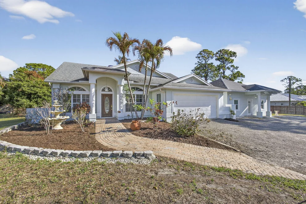 Unit for sale at 15399 N 61st Pl Place N, The Acreage, FL 33470