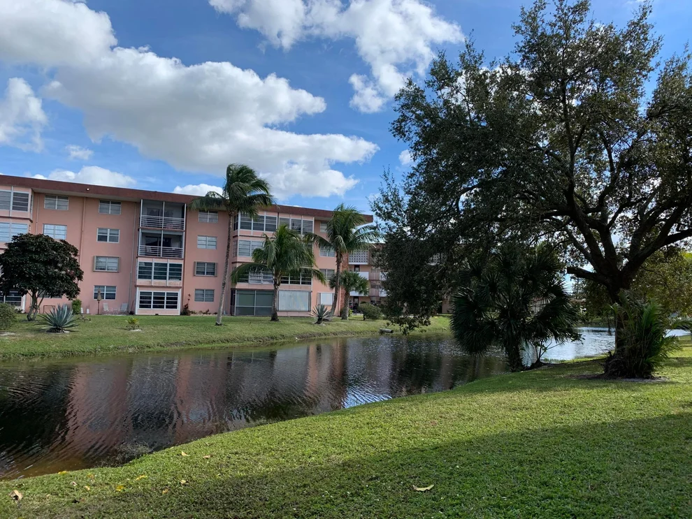 Unit for sale at 2800 NW 47th Terrace, Lauderdale Lakes, FL 33313