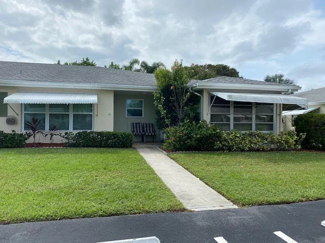 Unit for sale at 423 Sandpiper Drive, Fort Pierce, FL 34982