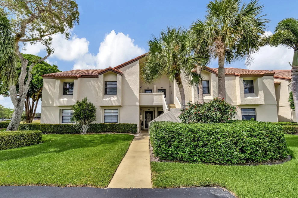 Unit for sale at 5869 Parkwalk Drive, Boynton Beach, FL 33472