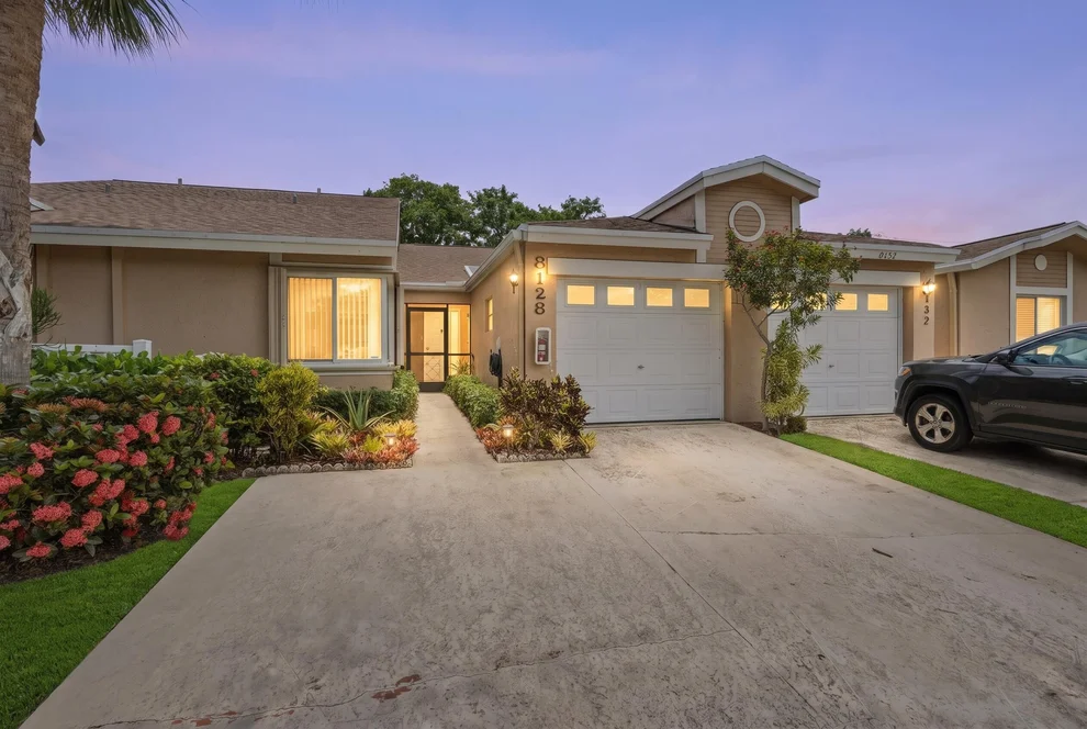 Unit for sale at 8128 Summerbreeze Lane, Boca Raton, FL 33496