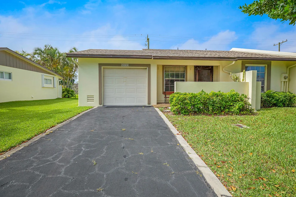 Unit for sale at 5231 Copperleaf Circle, Delray Beach, FL 33484