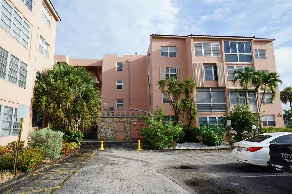 Unit for sale at 2841 Somerset Drive, Lauderdale Lakes, FL 33311