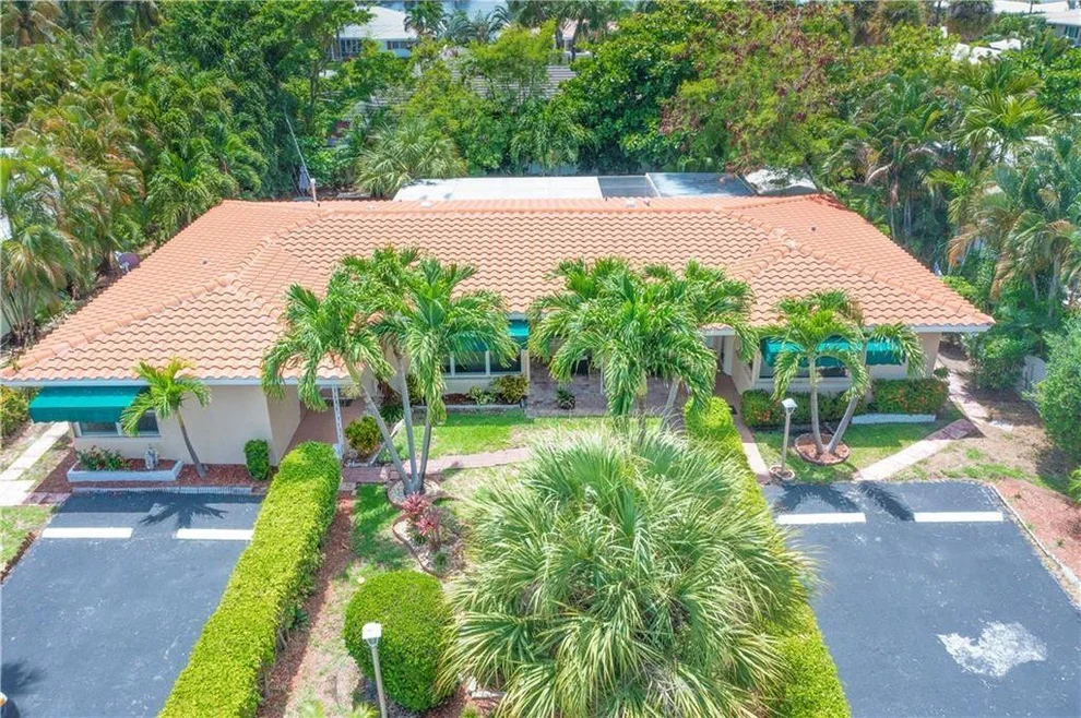 Unit for sale at 2613-2615 NE 33rd Avenue, Fort Lauderdale, FL 33308