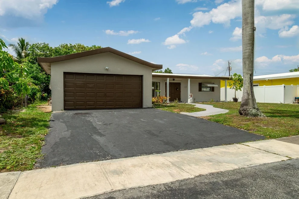 Unit for sale at 3690 NW 26th Street, Lauderdale Lakes, FL 33311