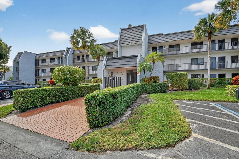 Unit for sale at 4272 Deste Court, Lake Worth, FL 33467