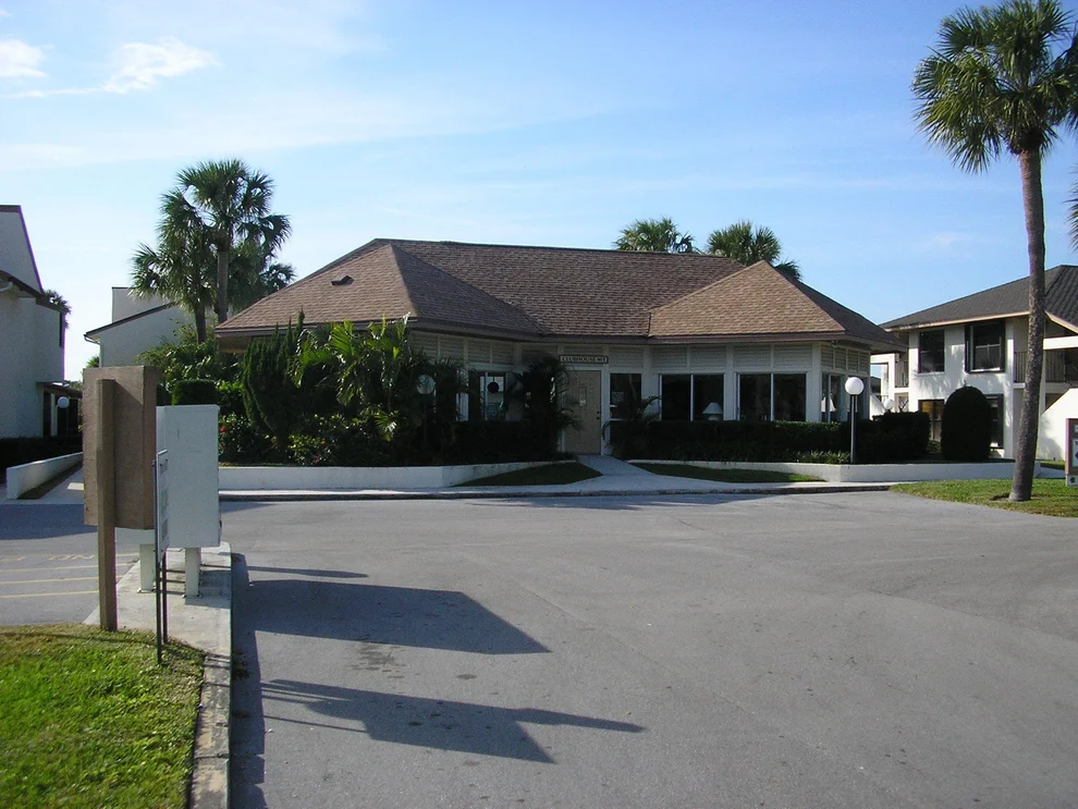 Unit for sale at 950 S Kanner Highway S, Stuart, FL 34994