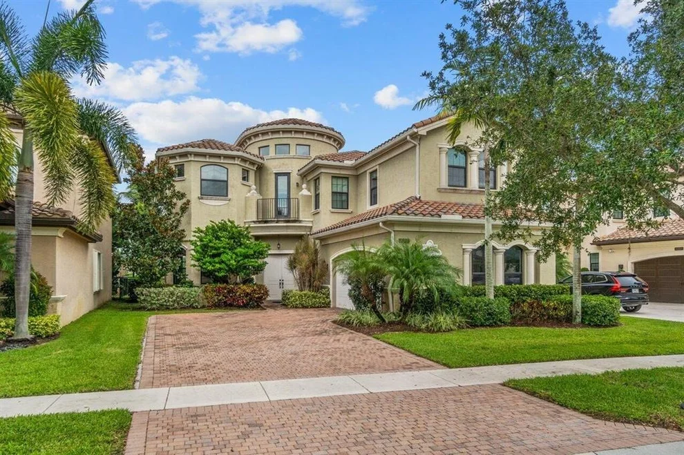Unit for sale at 8551 Lewis River Road, Delray Beach, FL 33446