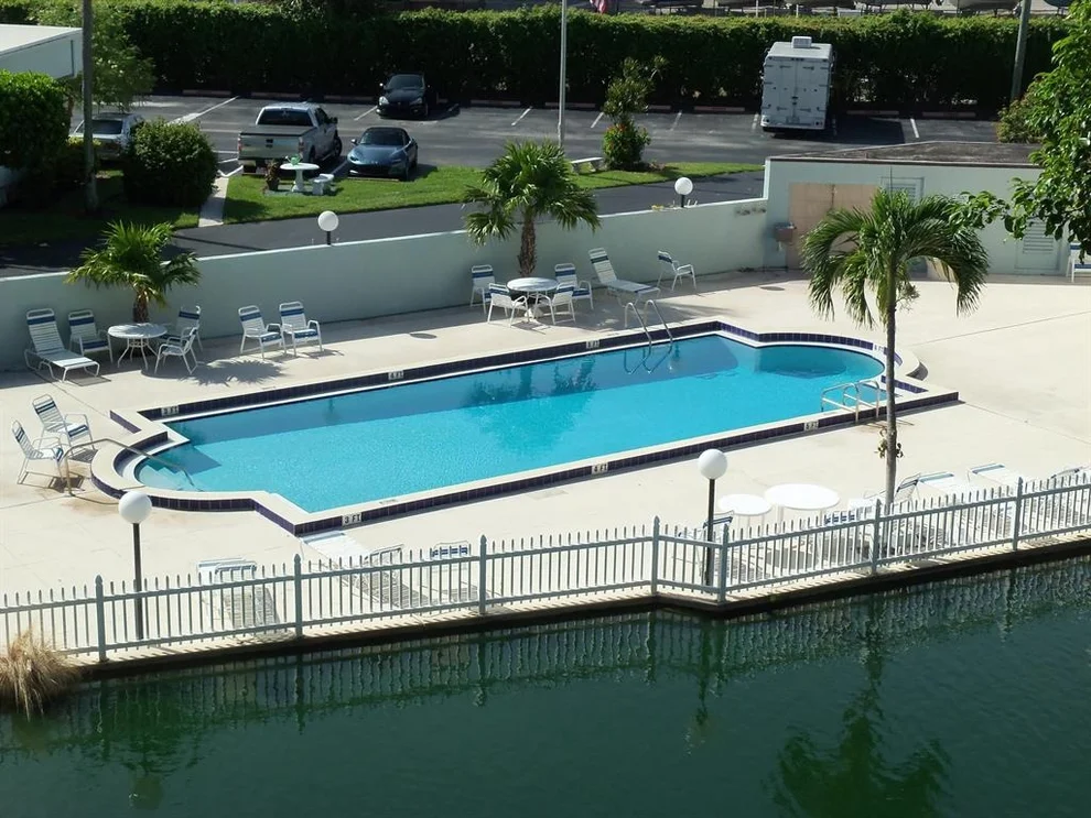 Unit for sale at 890 N Federal Highway, Lantana, FL 33462