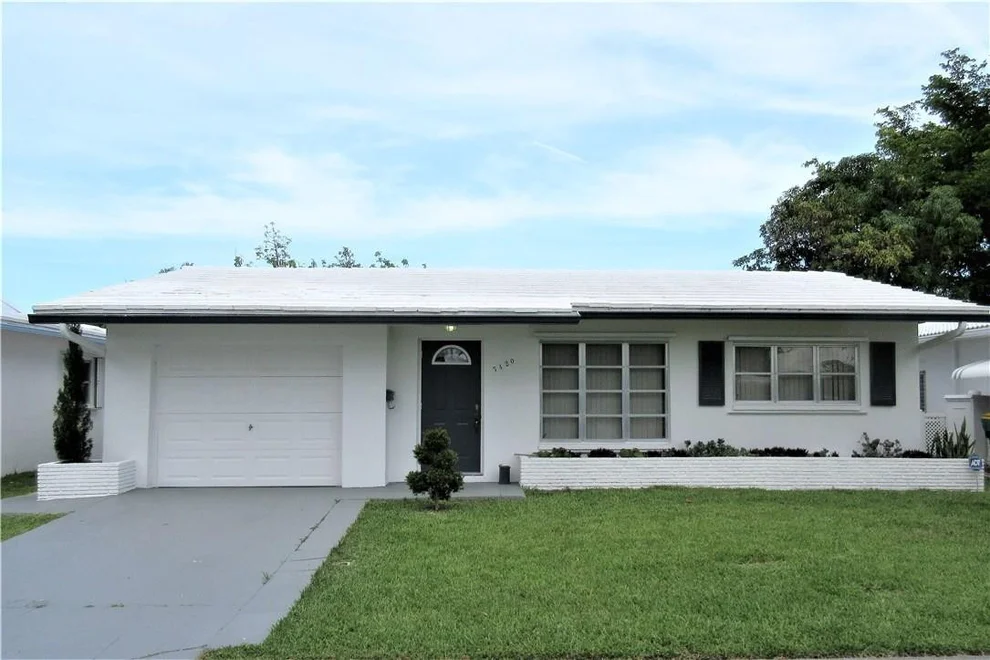 Unit for sale at 7420 NW 71st Avenue, Tamarac, FL 33321