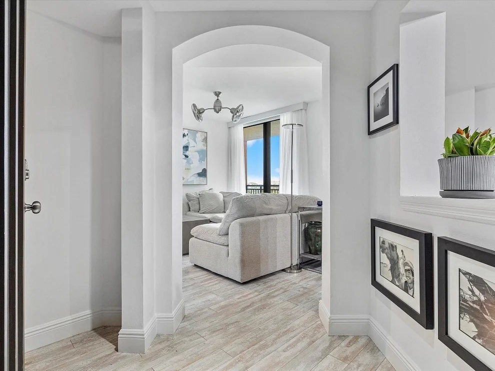 Unit for sale at 110 N Federal Highway, Fort Lauderdale, FL 33301