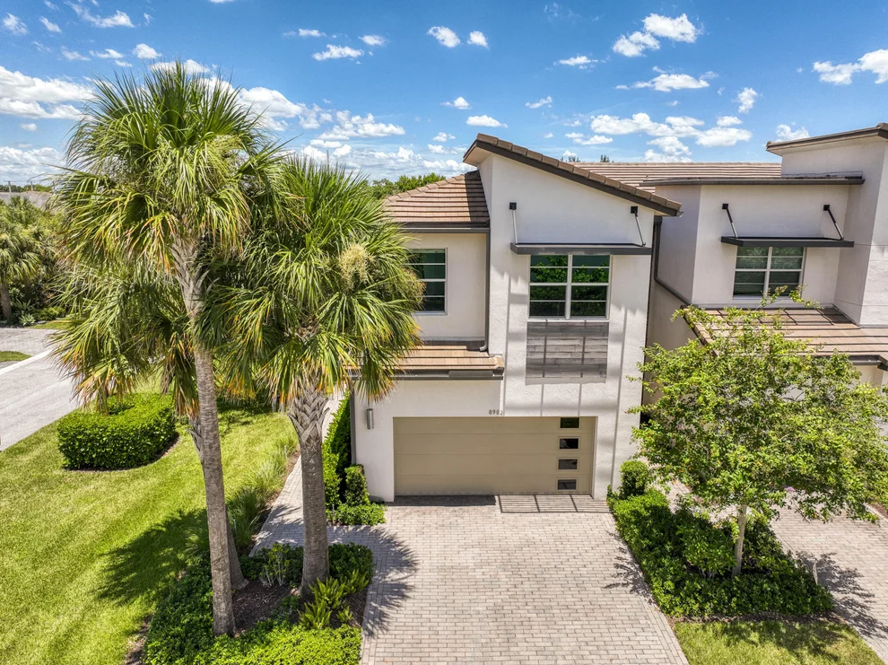 Unit for sale at 8983 Kingsmoor Way, Lake Worth, FL 33467