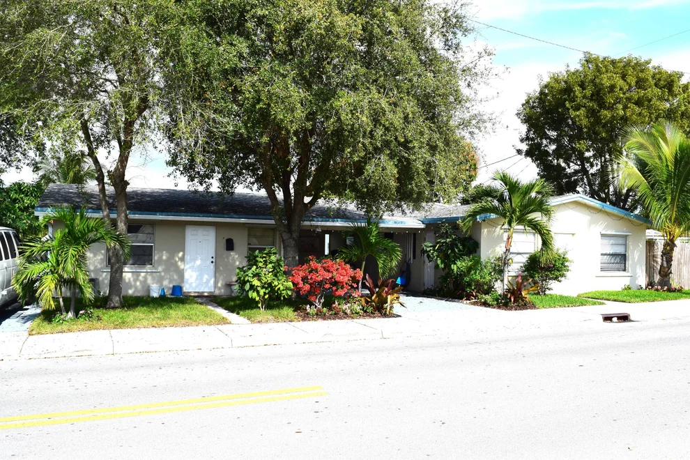 Unit for sale at 932 S A Street, Lake Worth Beach, FL 33460