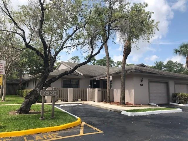 Unit for sale at 7530 NW 79th Avenue, Tamarac, FL 33321
