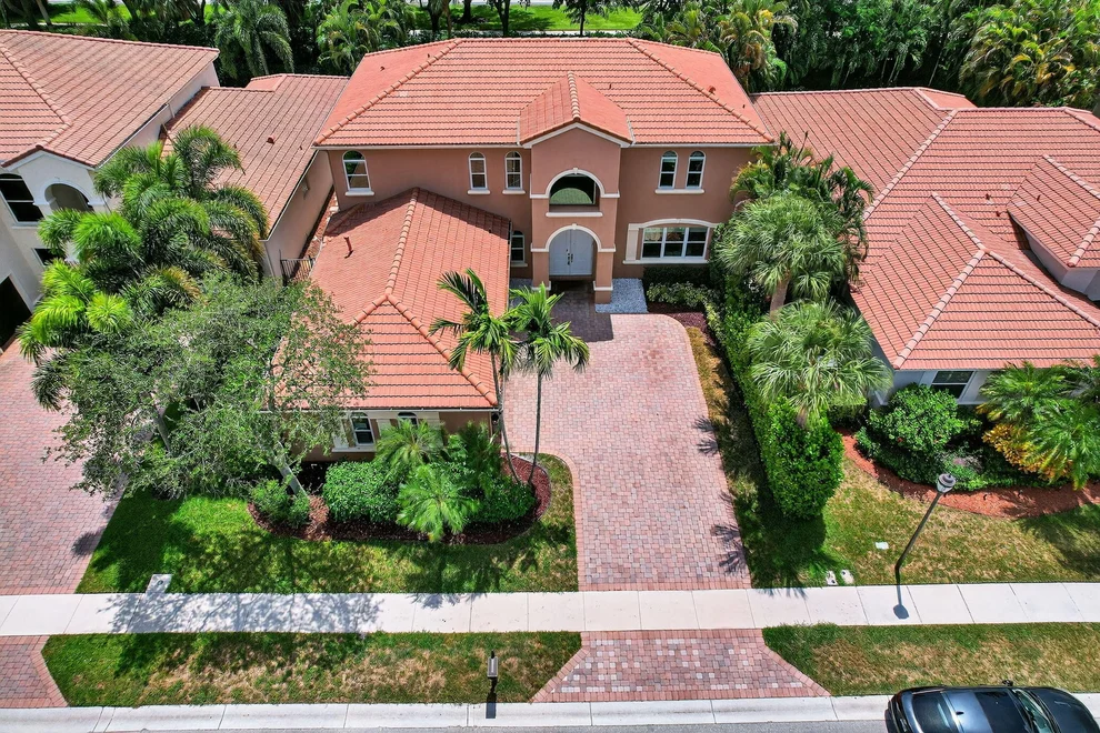 Unit for sale at 247 Sedona Way, Palm Beach Gardens, FL 33418