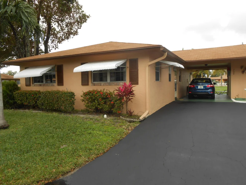 Unit for sale at 720 Whippoorwill Lane, Delray Beach, FL 33445