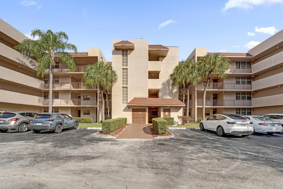 Unit for sale at 9531 Seagrape Drive, Davie, FL 33324