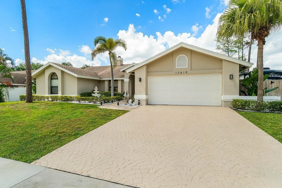 Unit for sale at 13419 Northumberland Circle, Wellington, FL 33414