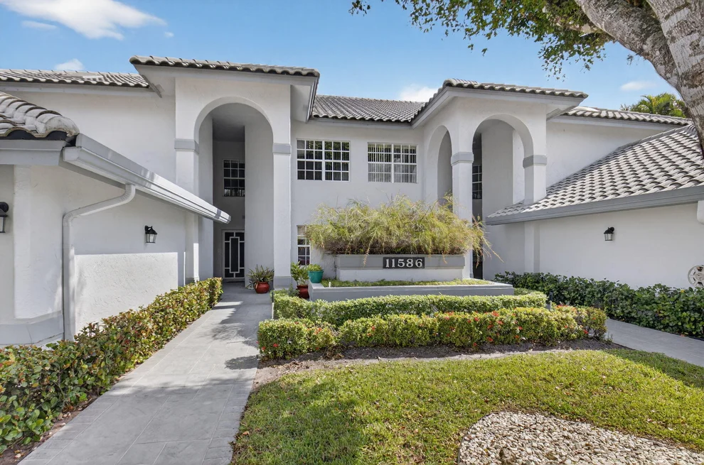 Unit for sale at 11586 Briarwood Circle, Boynton Beach, FL 33437