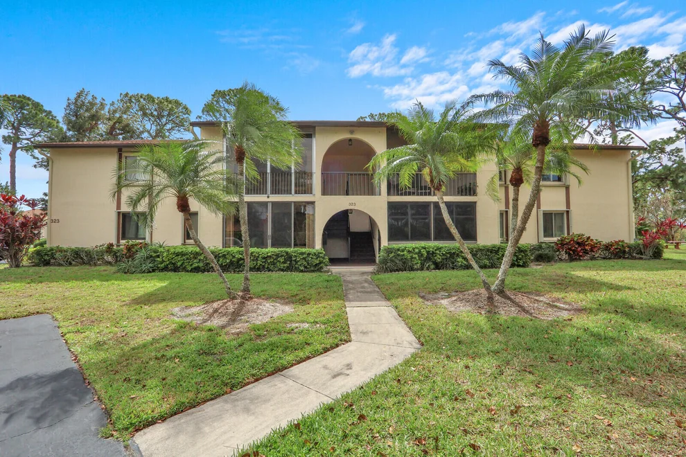 Unit for sale at 323 Knotty Pine Circle, Greenacres, FL 33463