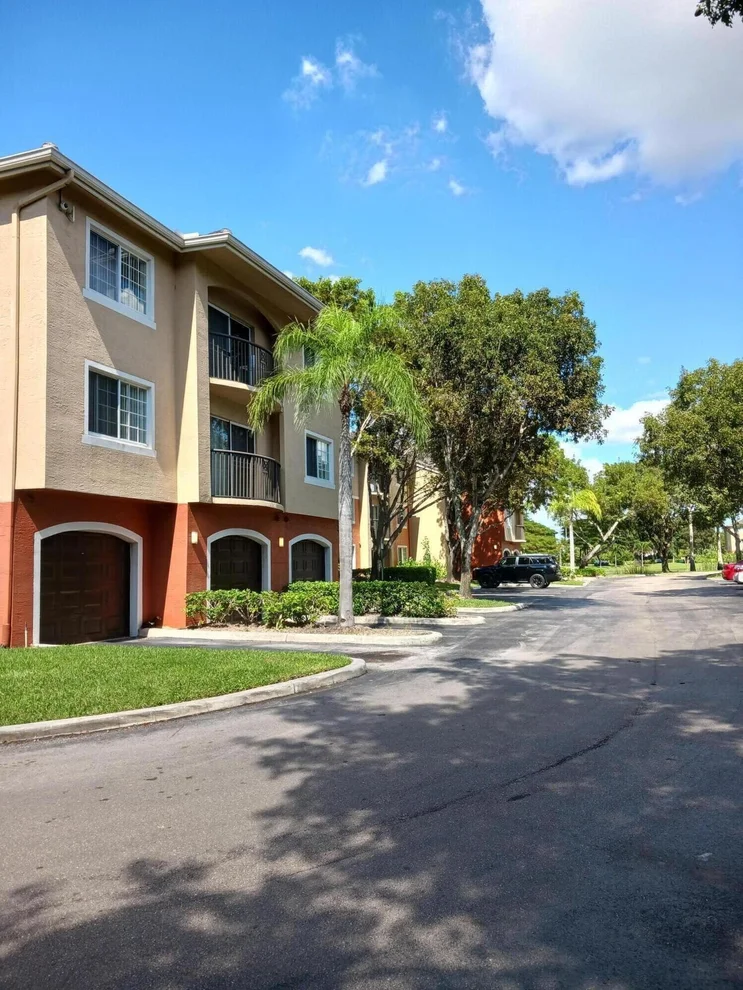 Unit for sale at 4159 N Haverhill Road, West Palm Beach, FL 33417