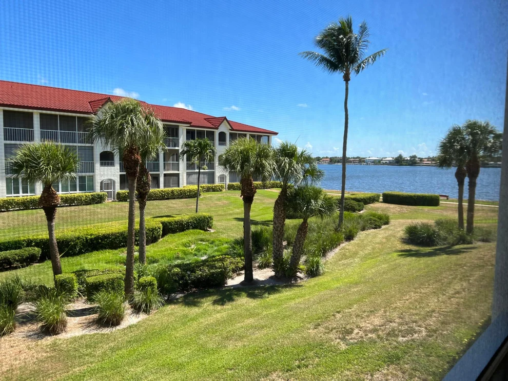 Unit for sale at 110 Half Moon Circle, Hypoluxo, FL 33462