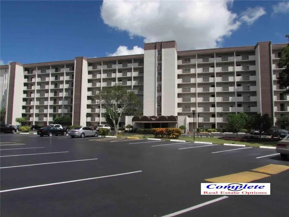 Unit for sale at 5860 NW 44th Street, Lauderhill, FL 33319