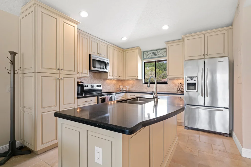 Unit for sale at 711 Club Drive, Palm Beach Gardens, FL 33418
