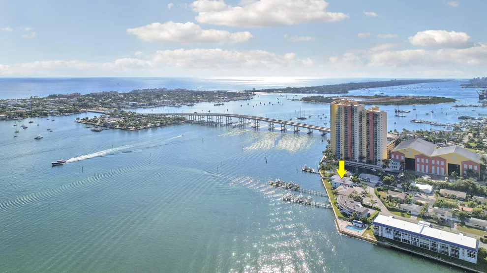 Unit for sale at 360 Wilma Circle, Riviera Beach, FL 33404