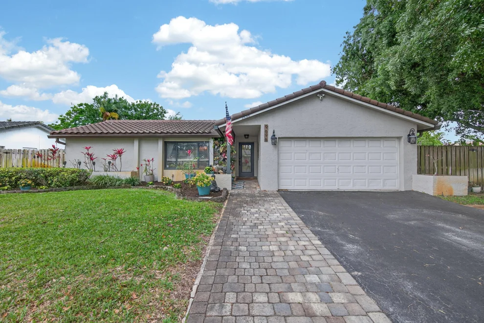 Unit for sale at 9696 NW 28th Place, Coral Springs, FL 33065
