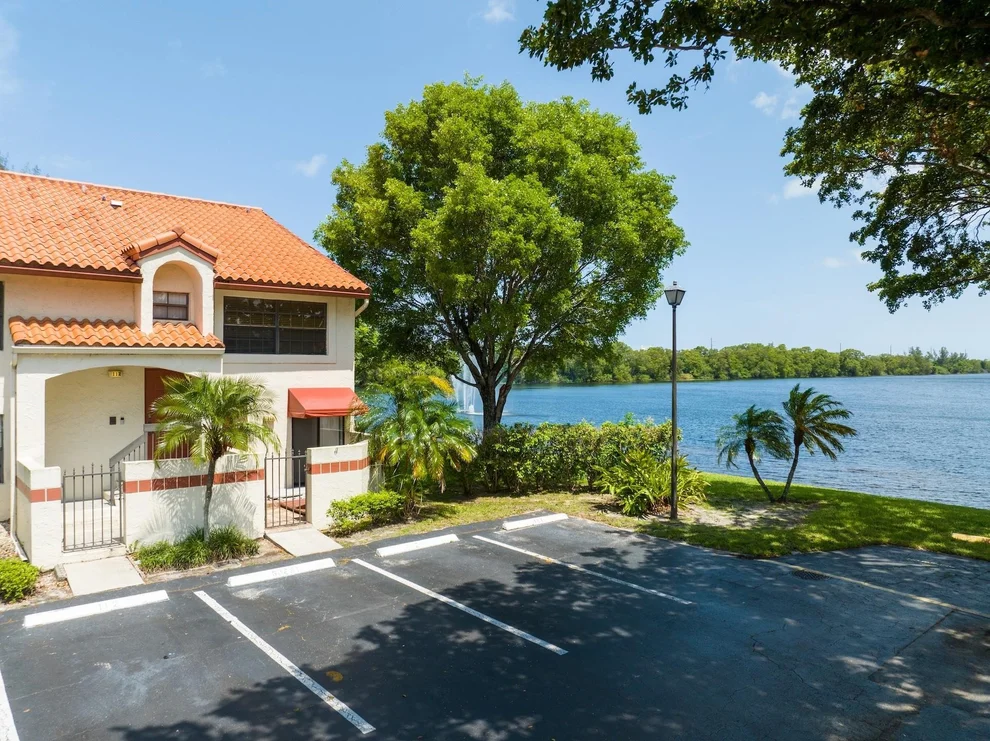 Unit for sale at 112 Liberty Court, Deerfield Beach, FL 33442