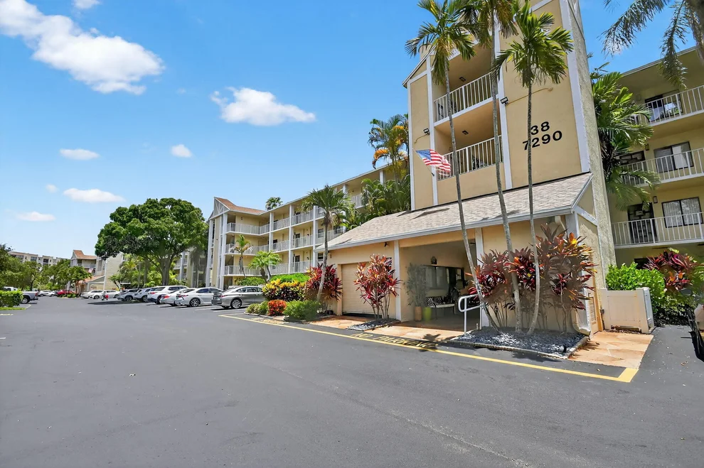 Unit for sale at 7290 Ashford Place, Delray Beach, FL 33446
