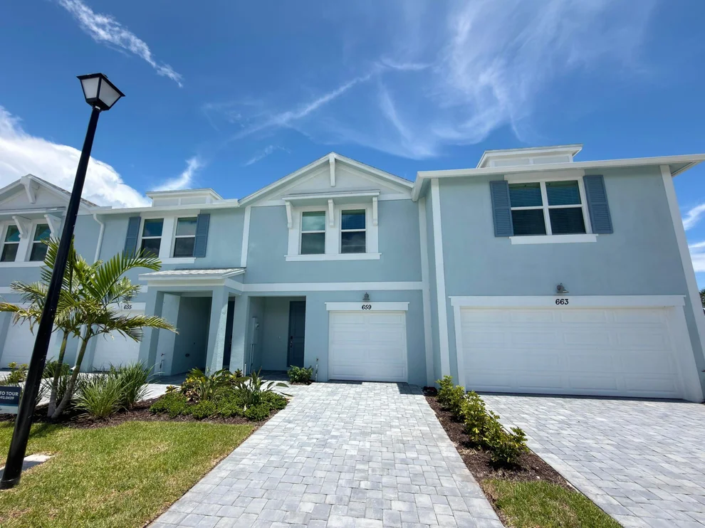 Unit for sale at 659 Salisbury Circle, Fort Pierce, FL 34982