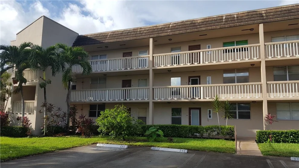 Unit for sale at 6020 NW 64th Avenue, Tamarac, FL 33319