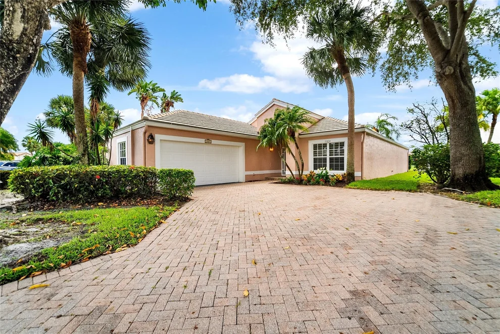 Unit for sale at 11824 Fountainside Circle, Boynton Beach, FL 33437