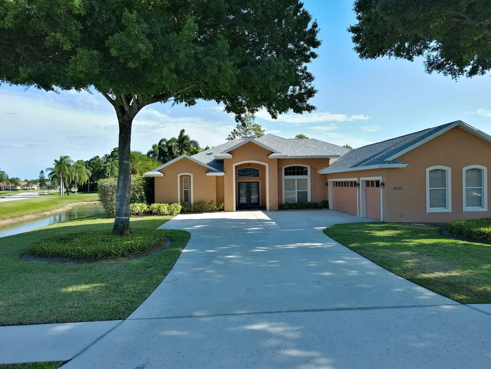 Unit for sale at 6535 36th Place, Vero Beach, FL 32966