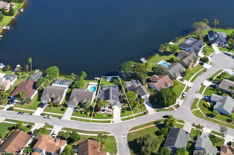 Unit for sale at 12748 Meadowbreeze Drive, Wellington, FL 33414