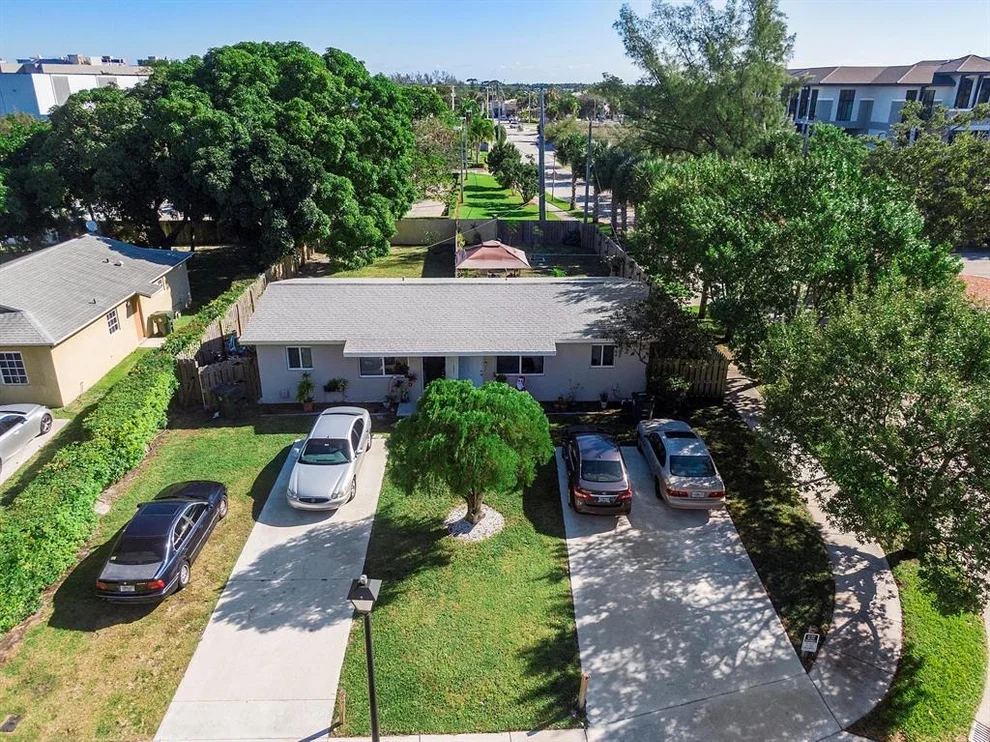 Unit for sale at 1400 NE 2nd Court, Boca Raton, FL 33432