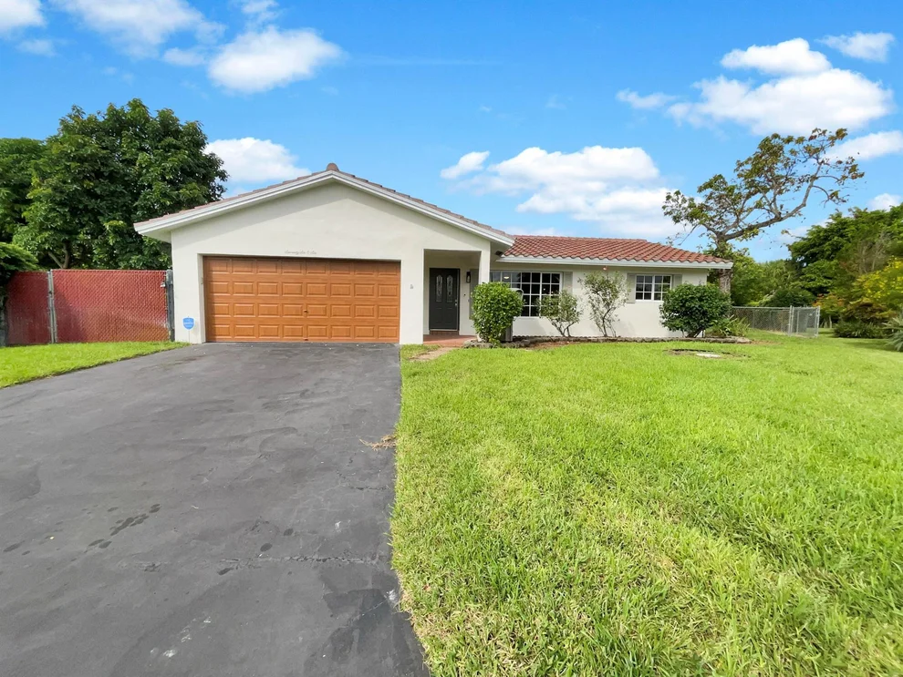 Unit for sale at 7606 NW 42nd Court, Coral Springs, FL 33065