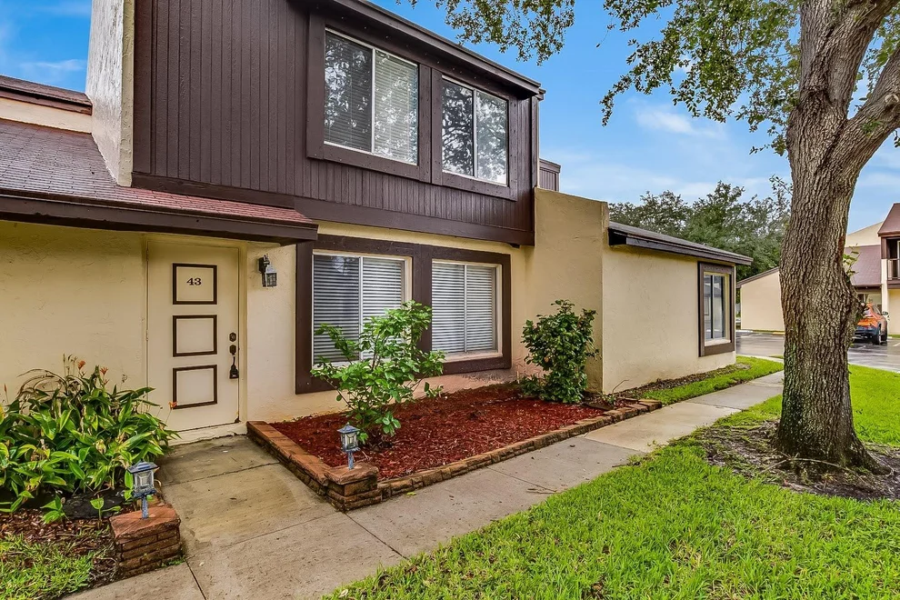 Unit for sale at 5276 Bosque Lane, West Palm Beach, FL 33415